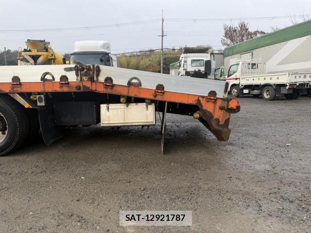 Nissan QUON 2014-11 2084960-21