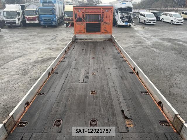 Nissan QUON 2014-11 2084960-22