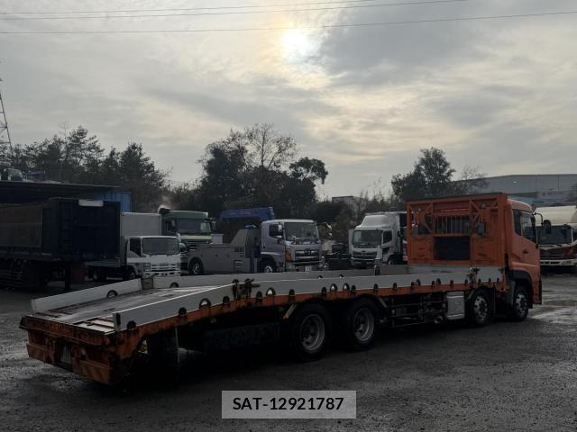 Nissan QUON 2014-11 2084960-29