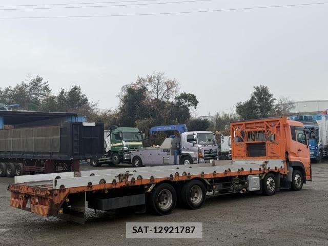Nissan QUON 2014-11 2084960-4