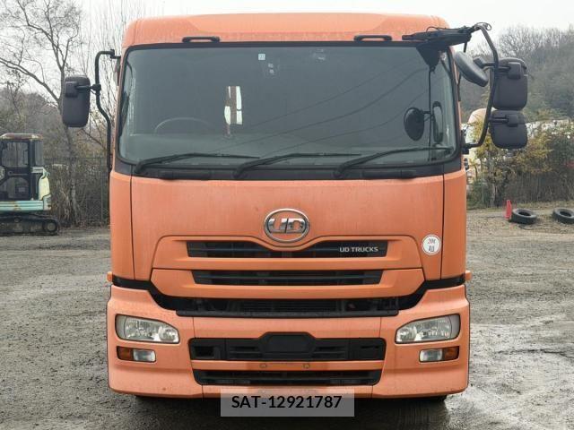 Nissan QUON 2014-11 2084960-6
