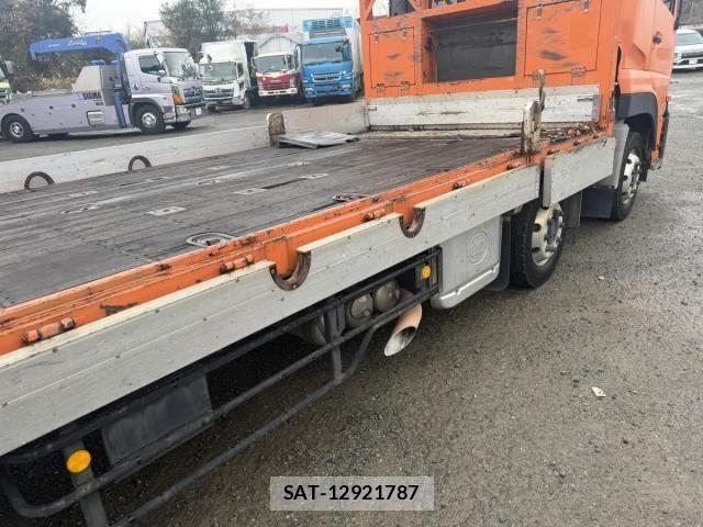 Nissan QUON 2014-11 2084960-7