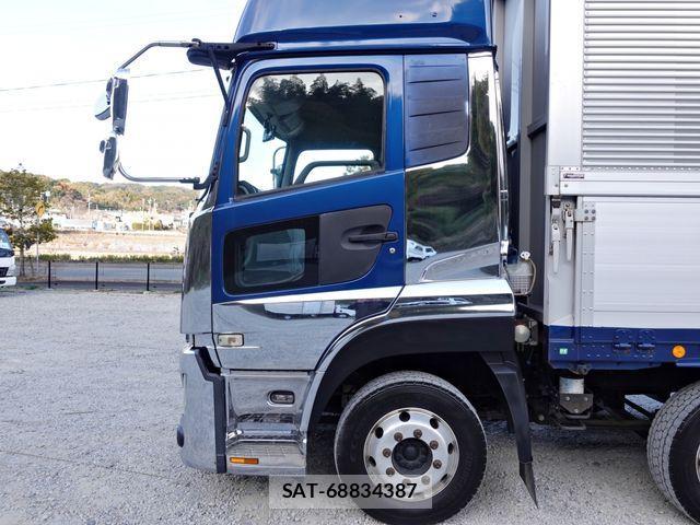 Nissan QUON 2018-04 2100702-11