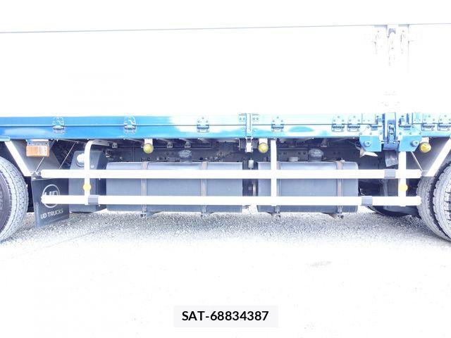 Nissan QUON 2018-04 2100702-25
