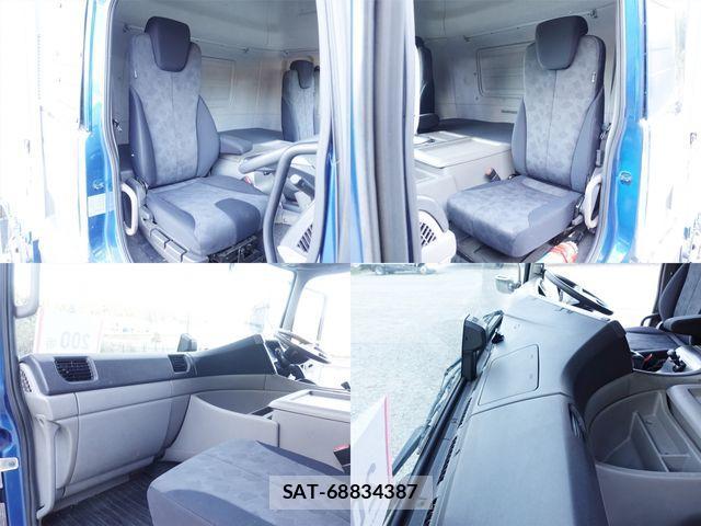 Nissan QUON 2018-04 2100702-26