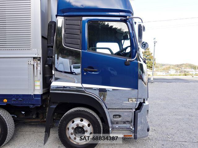 Nissan QUON 2018-04 2100702-4
