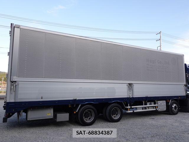 Nissan QUON 2018-04 2100702-6