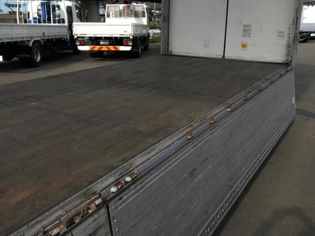 Nissan QUON 2017-12 2103520-11