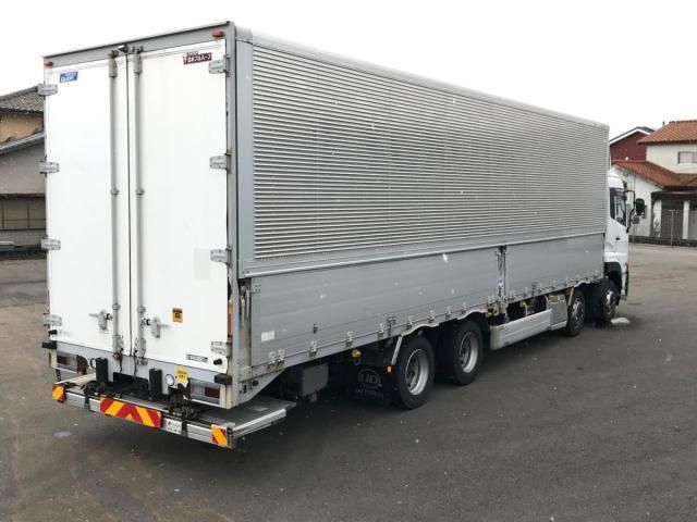 Nissan QUON 2017-12 2103520-2