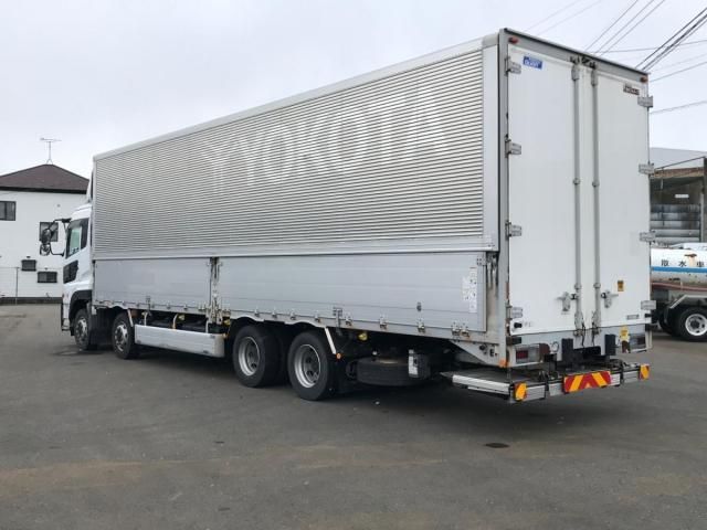 Nissan QUON 2017-12 2103520-3