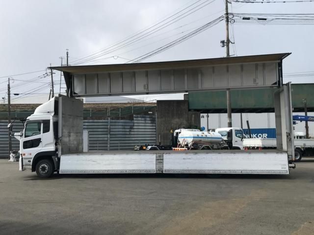 Nissan QUON 2017-12 2103520-4