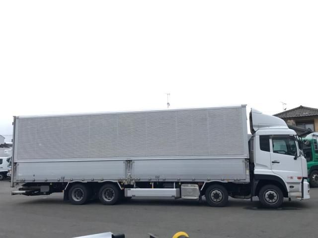 Nissan QUON 2017-12 2103520-7
