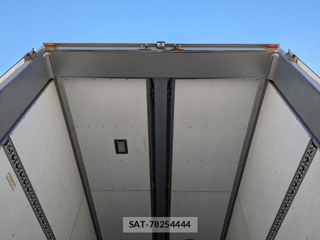 Nissan QUON 2014-10 2317135-10