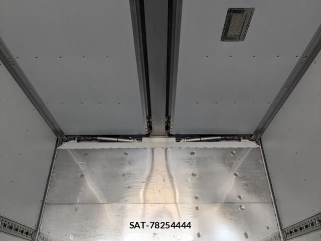 Nissan QUON 2014-10 2317135-14