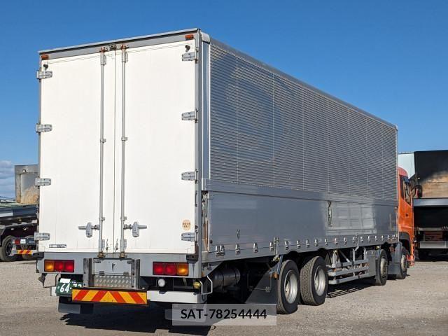Nissan QUON 2014-10 2317135-3