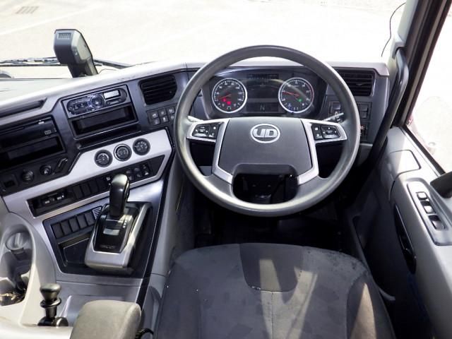 Nissan QUON 2019-05 2385947-11