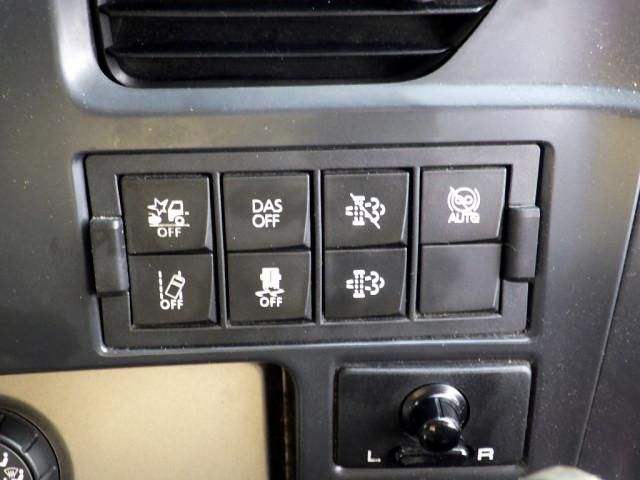 Nissan QUON 2019-05 2385947-14