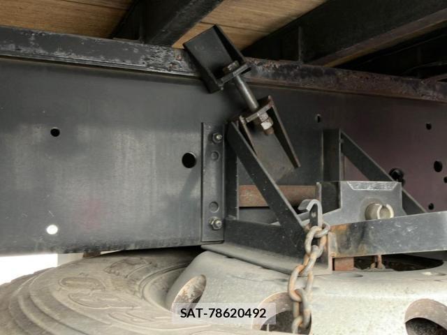 Nissan QUON 2020-07 2487761-13