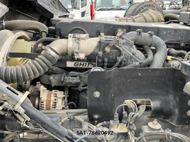 Nissan QUON 2020-07 2487761-16