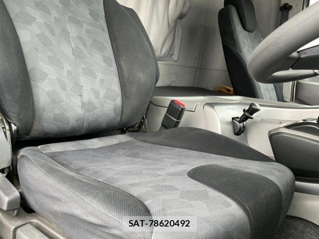 Nissan QUON 2020-07 2487761-18