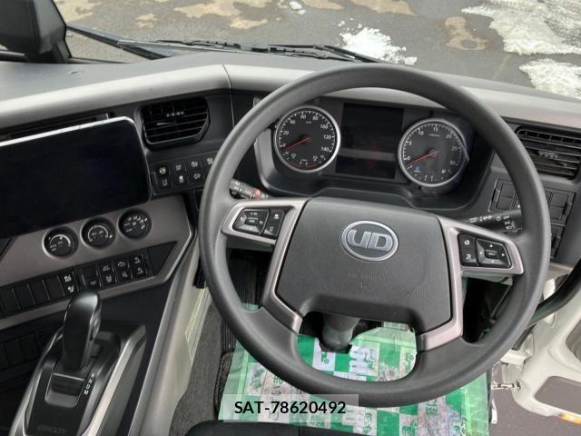 Nissan QUON 2020-07 2487761-20