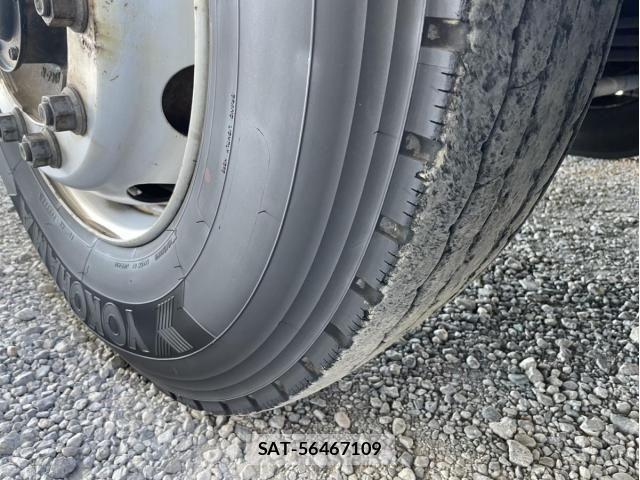 Nissan QUON 2017-06 2674824-9