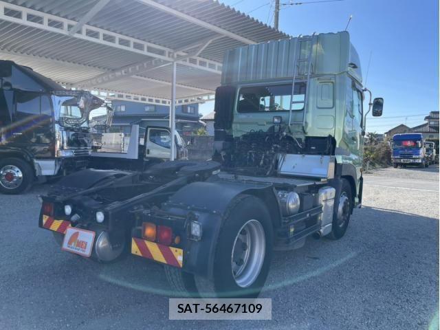 Nissan QUON 2017-06 2674824-6