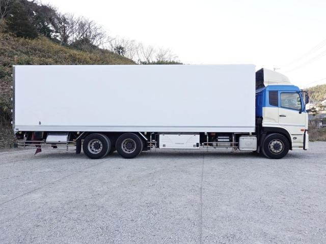 Nissan QUON 2015-04 2709553-10