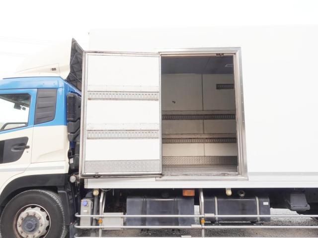 Nissan QUON 2015-04 2709553-16