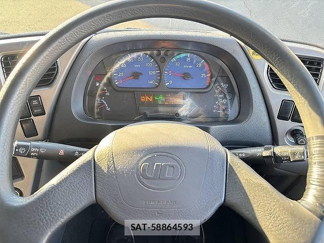 Nissan QUON 2016-12 3067731-10