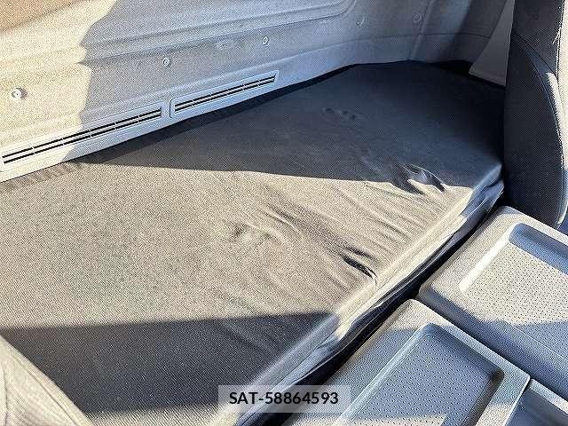 Nissan QUON 2016-12 3067731-12
