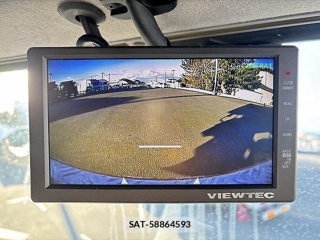 Nissan QUON 2016-12 3067731-13