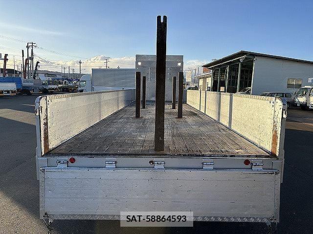 Nissan QUON 2016-12 3067731-6