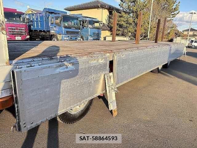 Nissan QUON 2016-12 3067731-8
