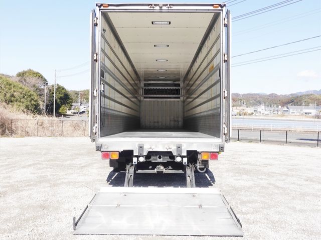 Nissan QUON 2015-12 3681108-11