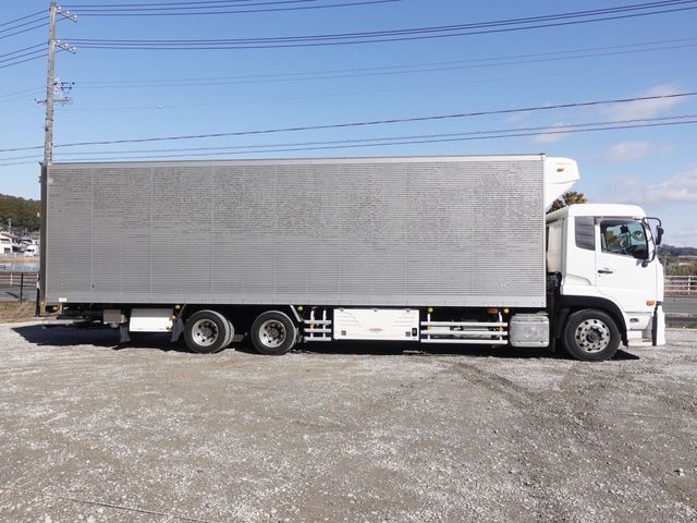Nissan QUON 2015-12 3681108-6