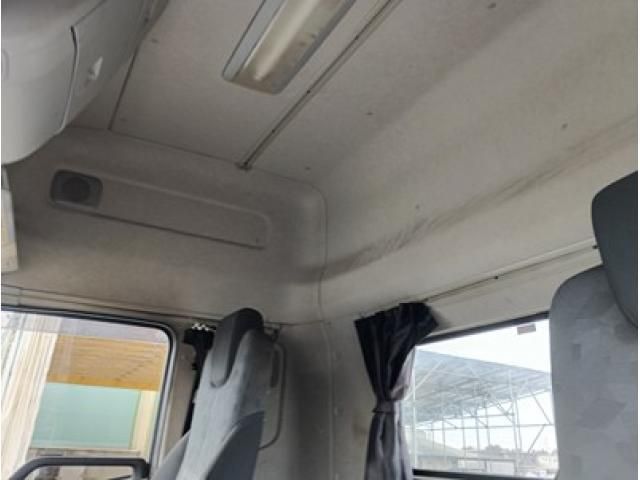 Nissan QUON 2020-03 3681090-20