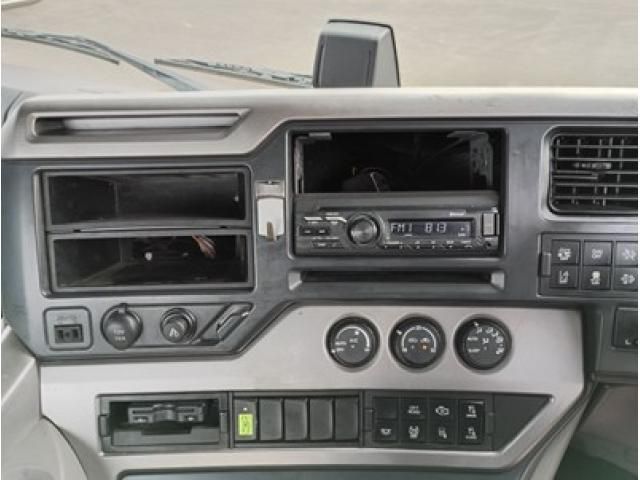 Nissan QUON 2020-03 3681090-21
