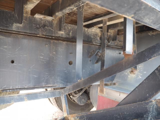 Nissan QUON 2012-05 3758579-25