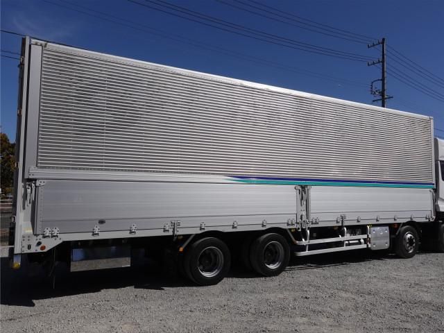 Nissan QUON 2017-12 3758591-7