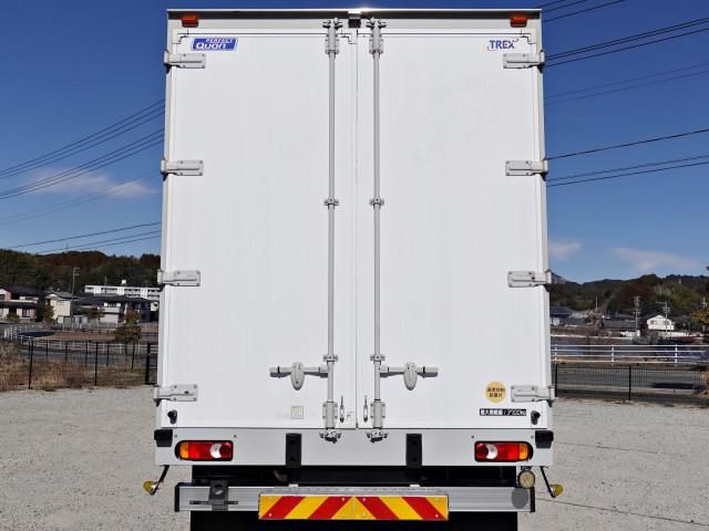 Nissan QUON 2017-12 3758591-8