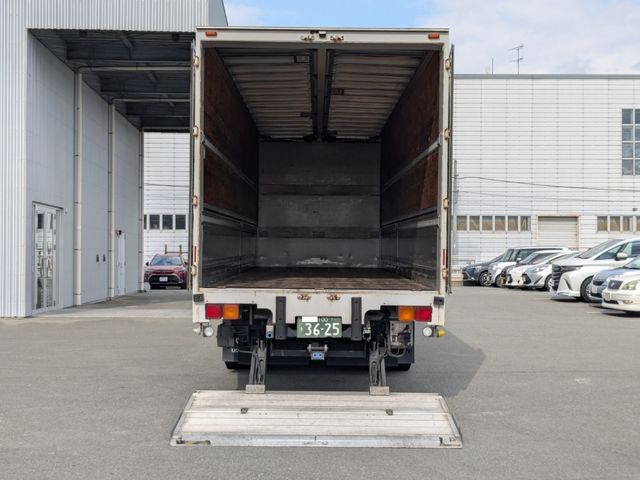 Nissan QUON 2017-09 3758595-19