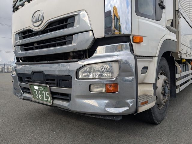 Nissan QUON 2017-09 3758595-27
