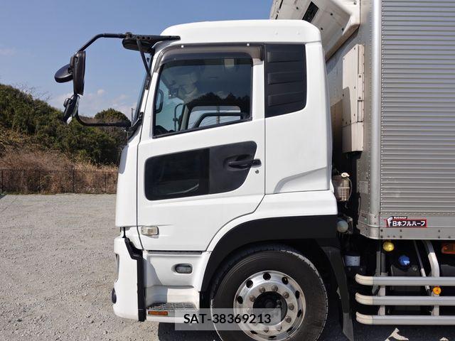 Nissan QUON 2019-07 3909171-11