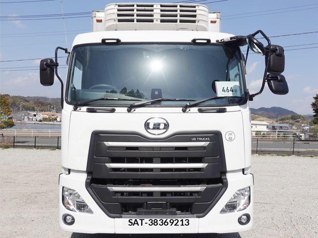Nissan QUON 2019-07 3909171-1