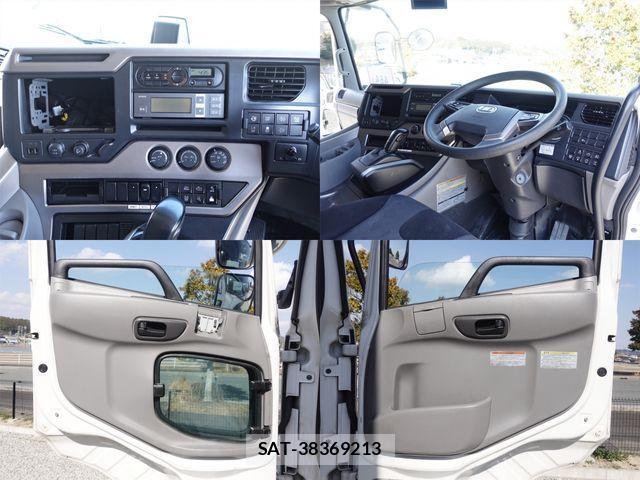 Nissan QUON 2019-07 3909171-24