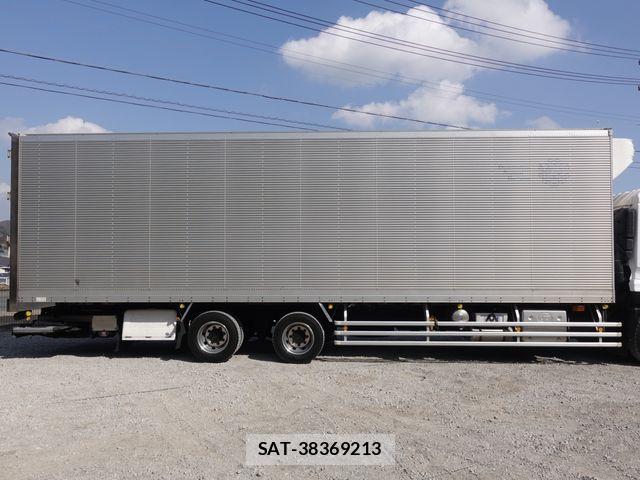 Nissan QUON 2019-07 3909171-5