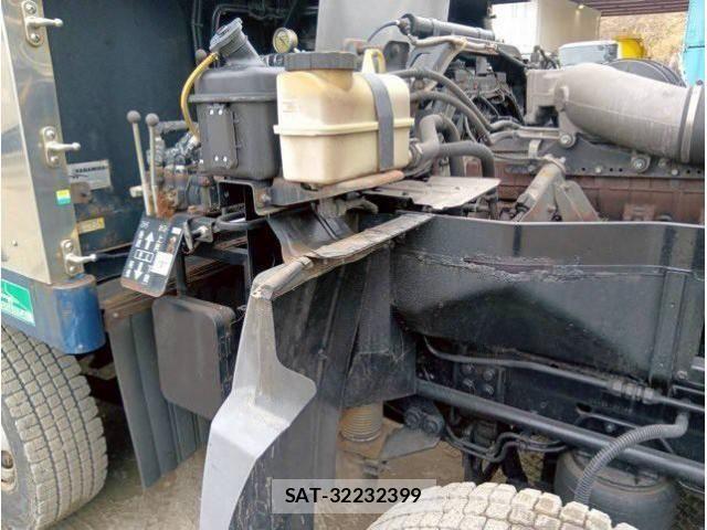 Nissan QUON 2008-02 4047825-16