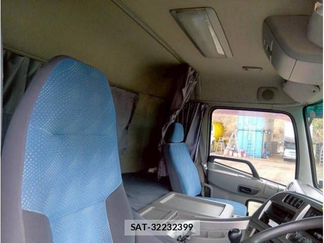 Nissan QUON 2008-02 4047825-5