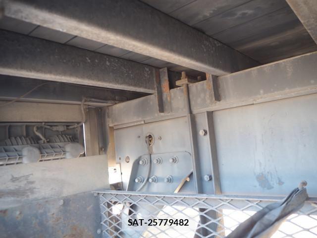 Nissan QUON 2012-06 4111152-22